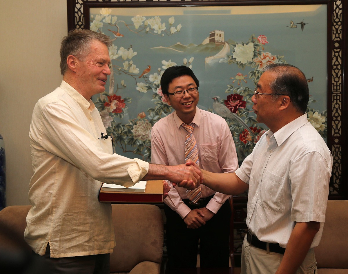2014年8月16日讯,陕西省西安市,16日,莫言与同游兵马俑.***_***让-马,