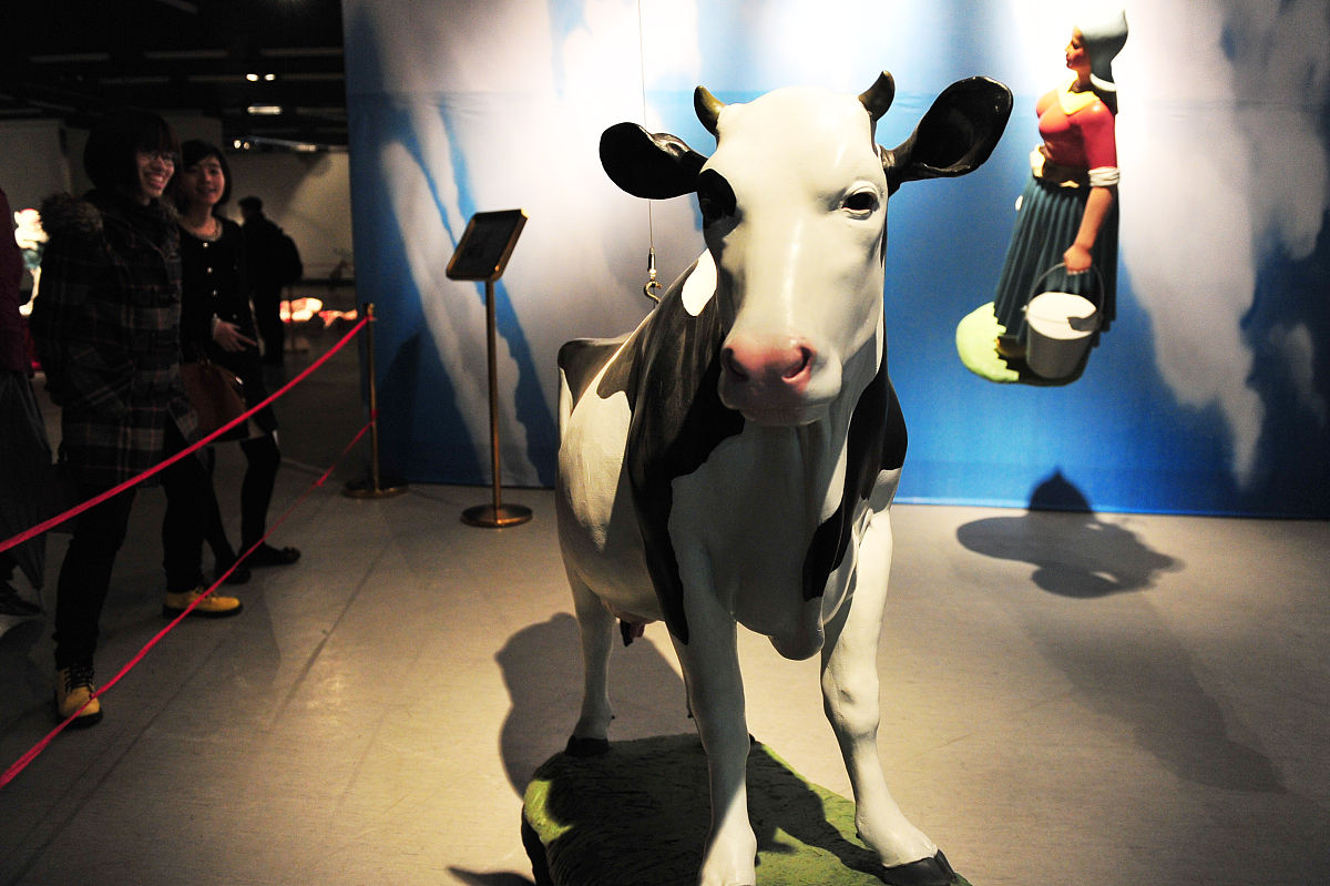 请5万字的中国和西方相互结合的一篇小说