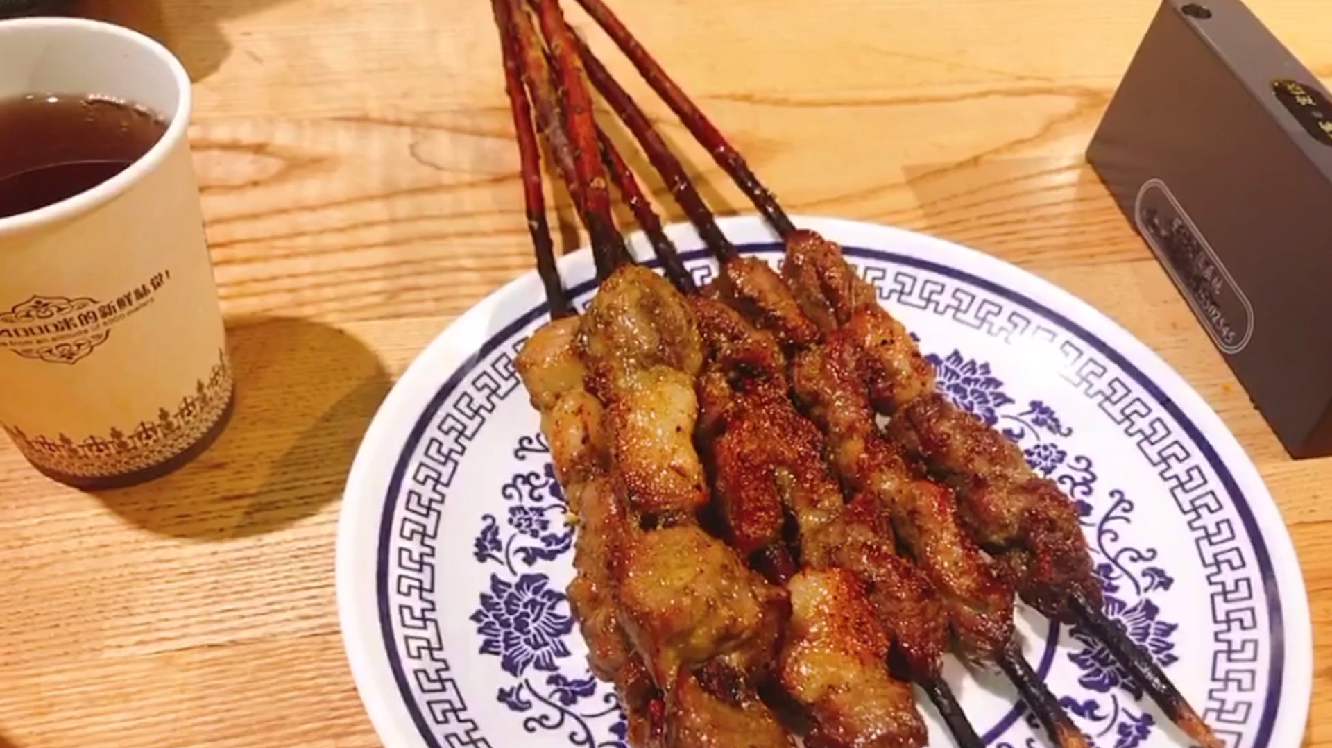 广州探店,作为广东人第一次尝试边吃烤肉边吃蒜,是什么体验?