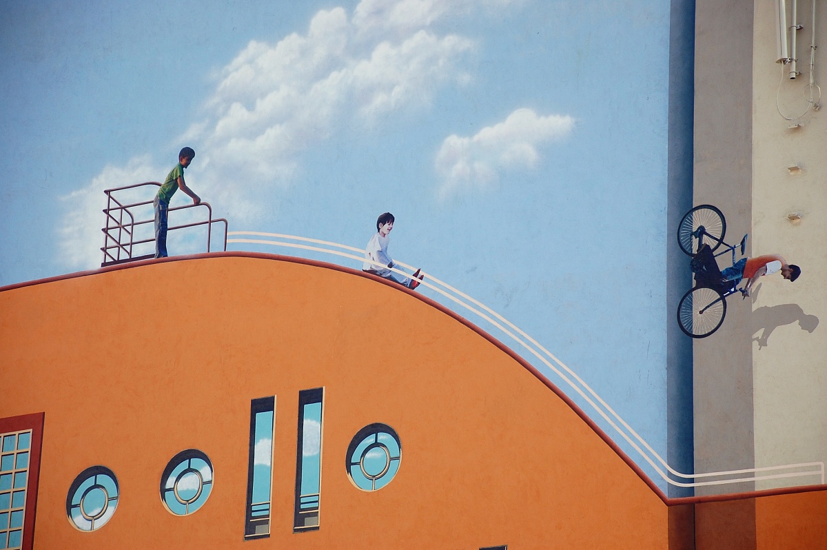 你是一家定制标书文档的公司的老板请你说一下具体客户群体