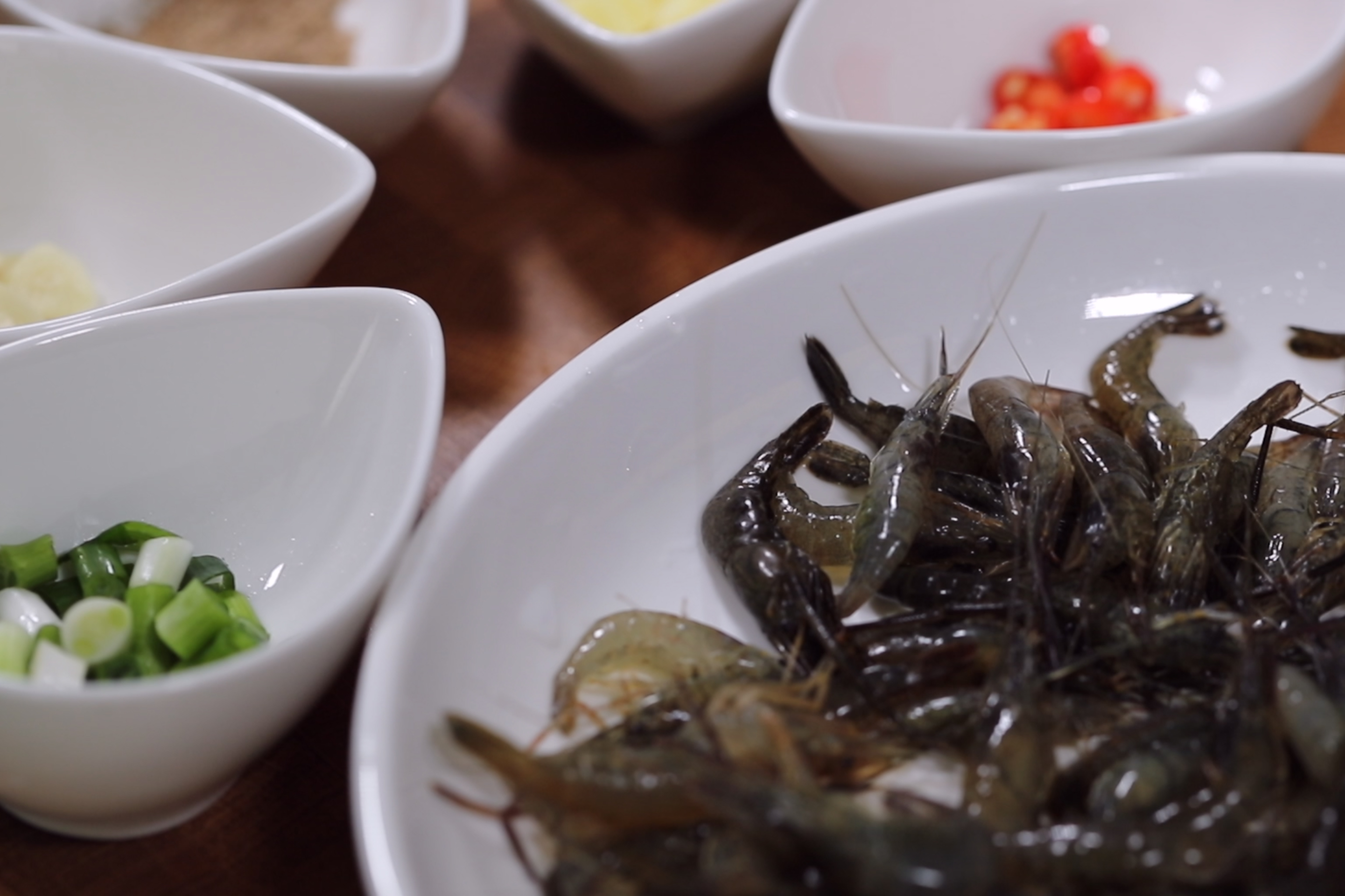 河虾又香又脆做法椒盐河虾,下酒佳品我家那口子最喜欢能吃一大盘