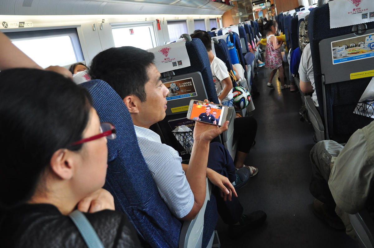 四川高铁学校报考人数多吗？热门专业和就业前景分析