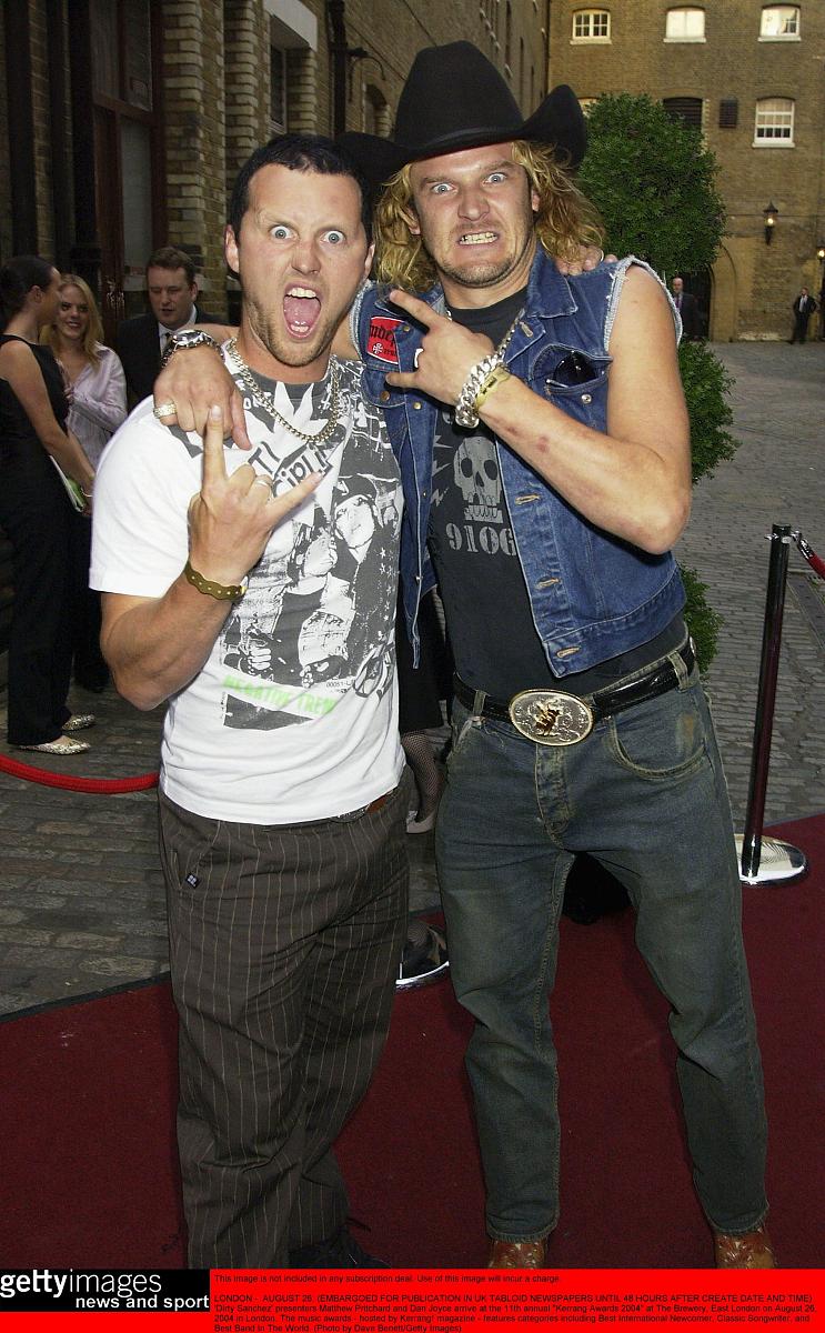 WWE 1547爆笑解说：人形坦克Bronson Reed碾压“闪电小子”Akira Tozawa！