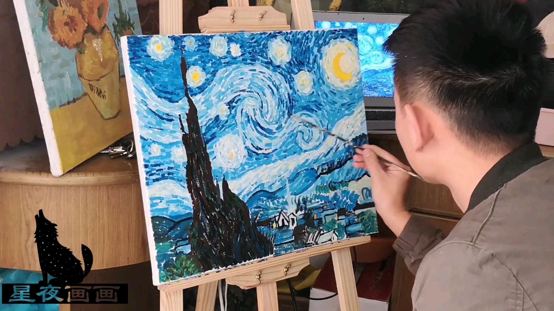怎么画一幅梵高逼格满满的印象派油画代表作《星夜》,如此简单!