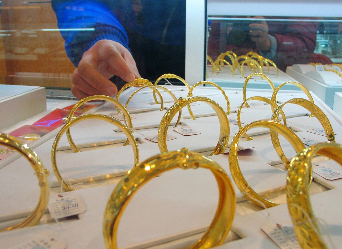 黄金手镯是空心还是实心 黄金手镯空心和实心怎么区分