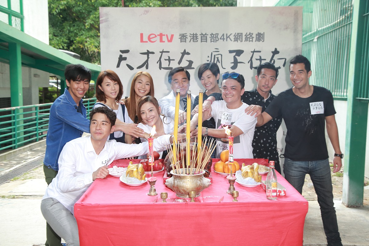 《天才在左疯子在右》读后感：天才与疯子的界限与自我认知