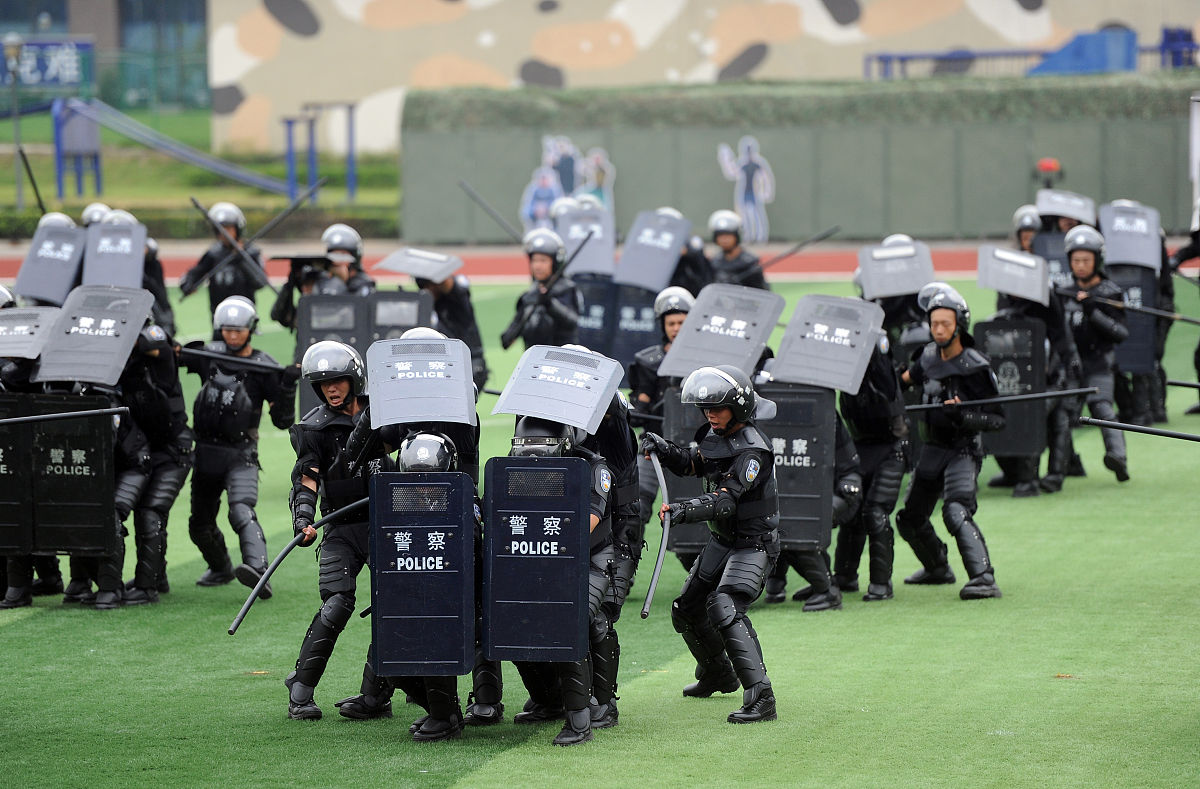 以香港警务人才培养制度对我们的启示为题目写一篇文章2000字
