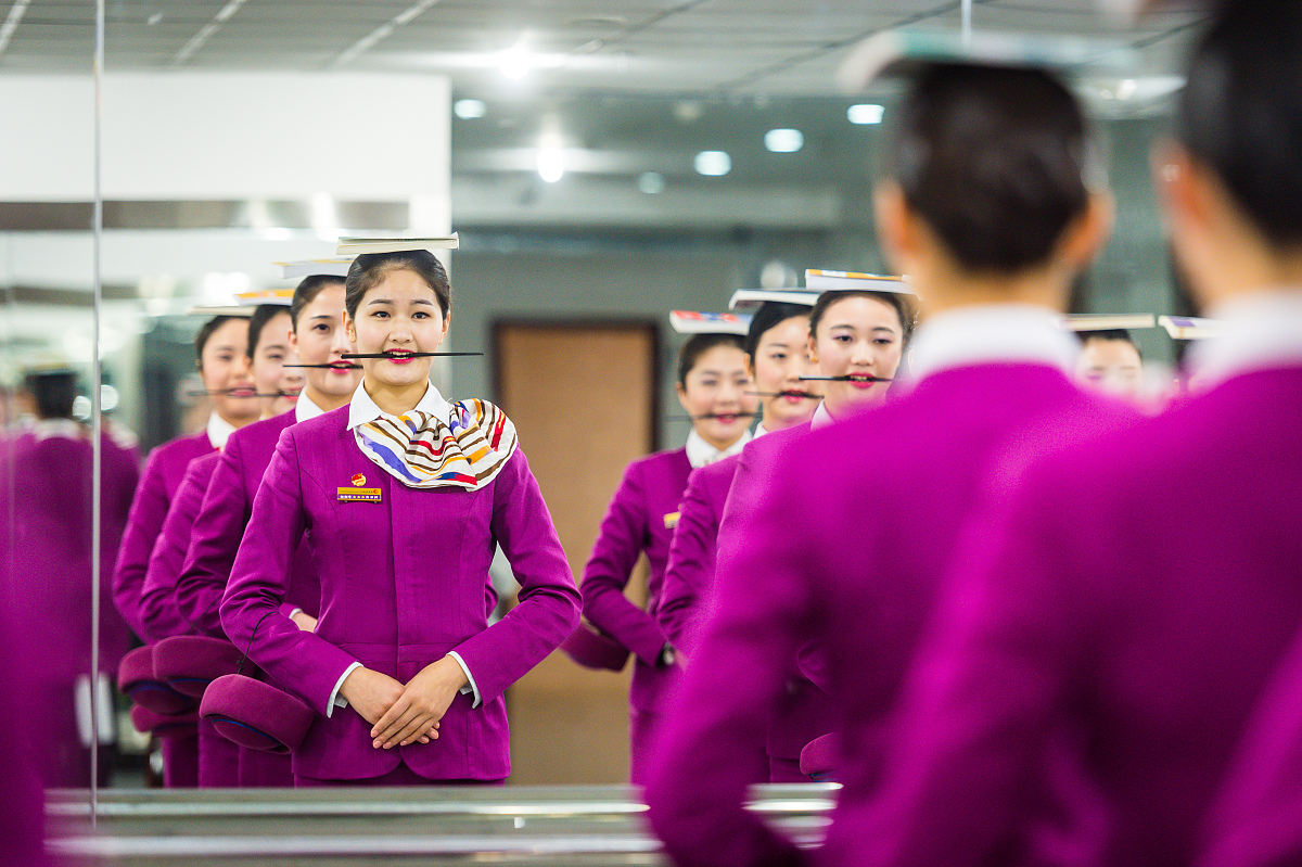 成都高铁学校的条件是什么样的呢？