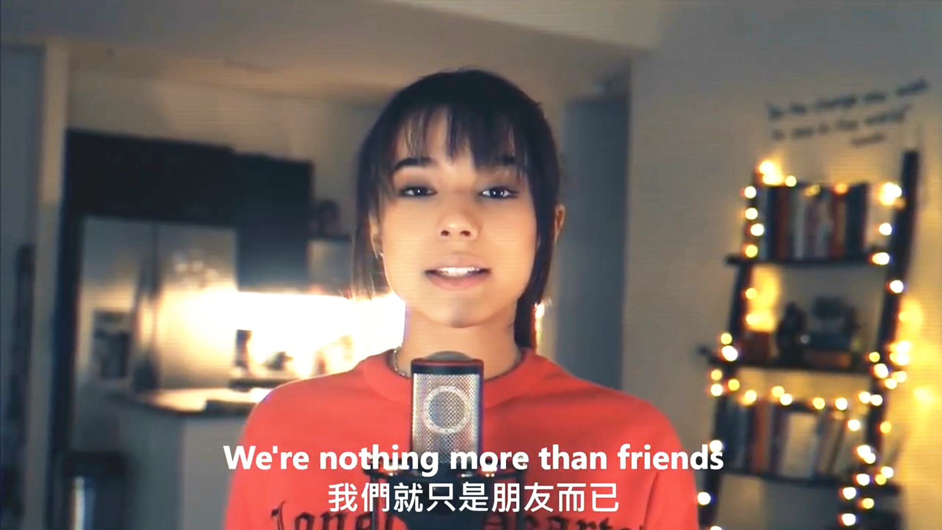 [图]英国美女歌手Anne-Marie《FRIENDS》 中文字幕