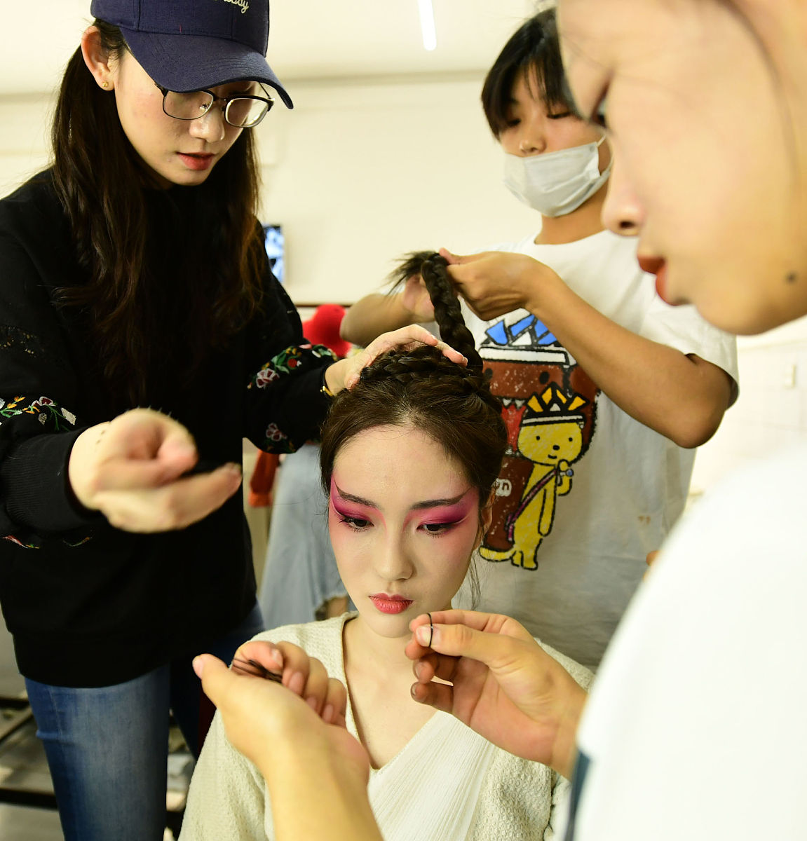 中央戏剧学院是211还是985