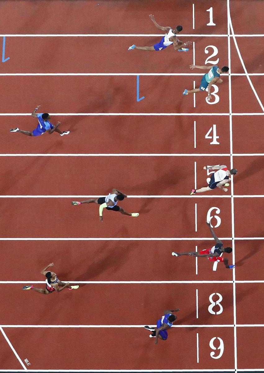 抢跑：赢家是速度还是策略？