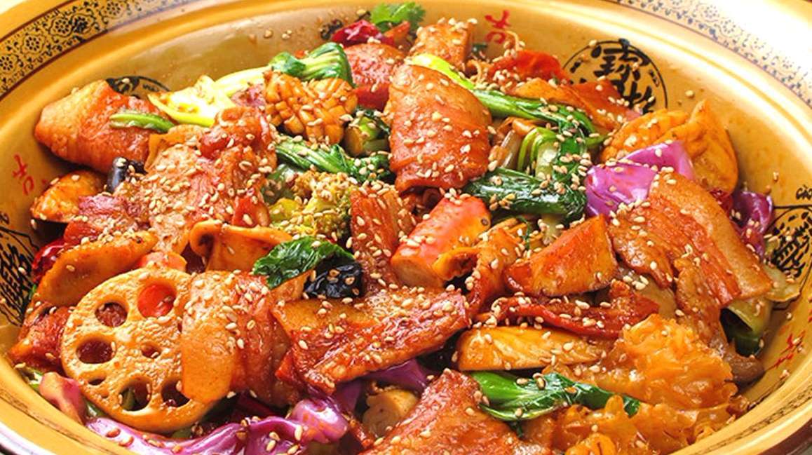 豪华版麻辣香锅,媳妇花16元做一锅,香辣诱人,出锅全家吃美了