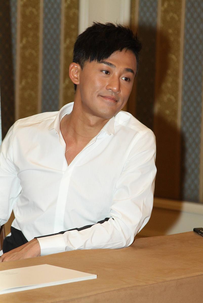 2011年8月10日,北京,电影《白蛇传说》官网启动仪式.***_***林峰+++_+