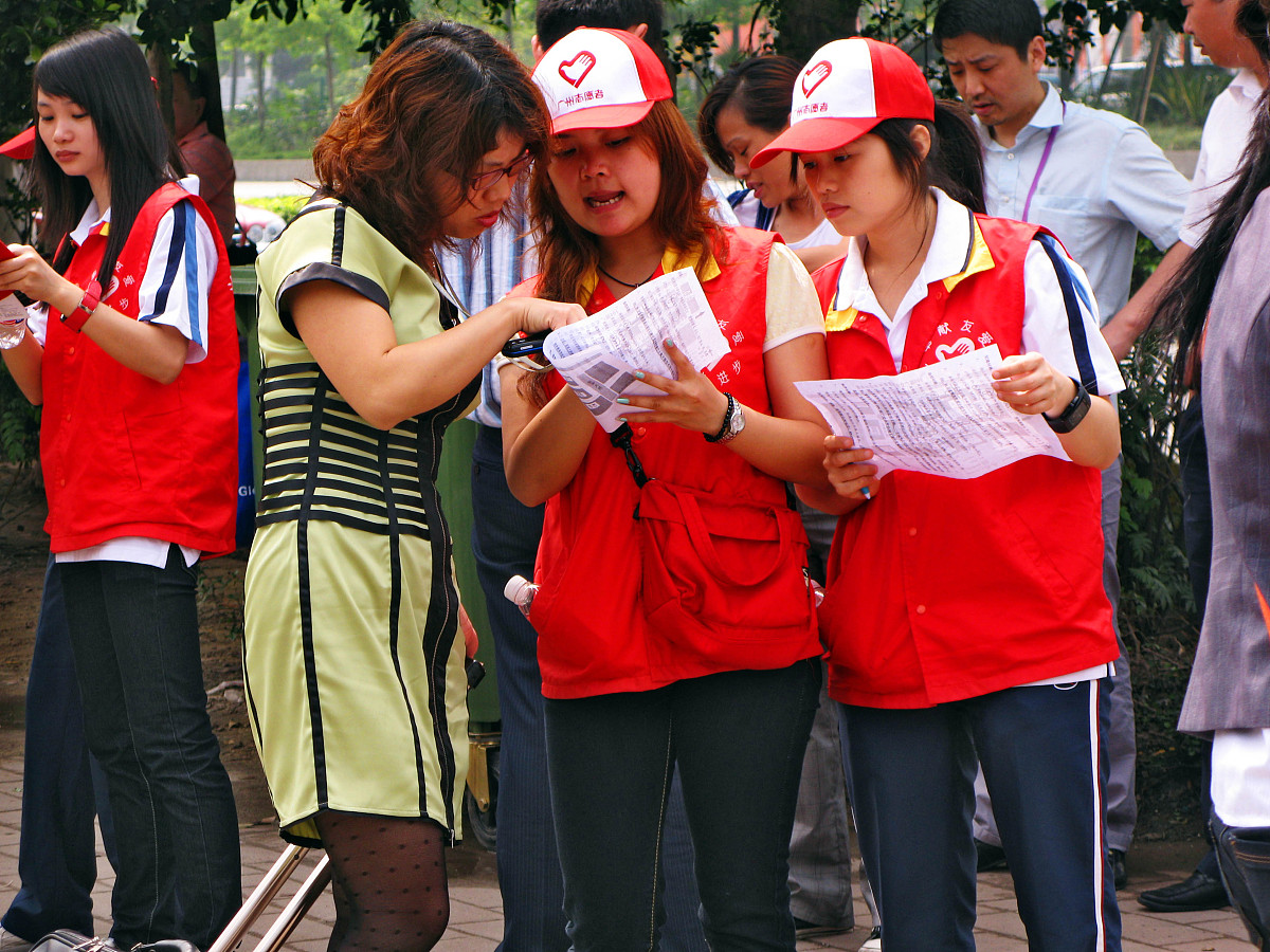 招生志愿服务实践活动心得体会：收获成长与感动