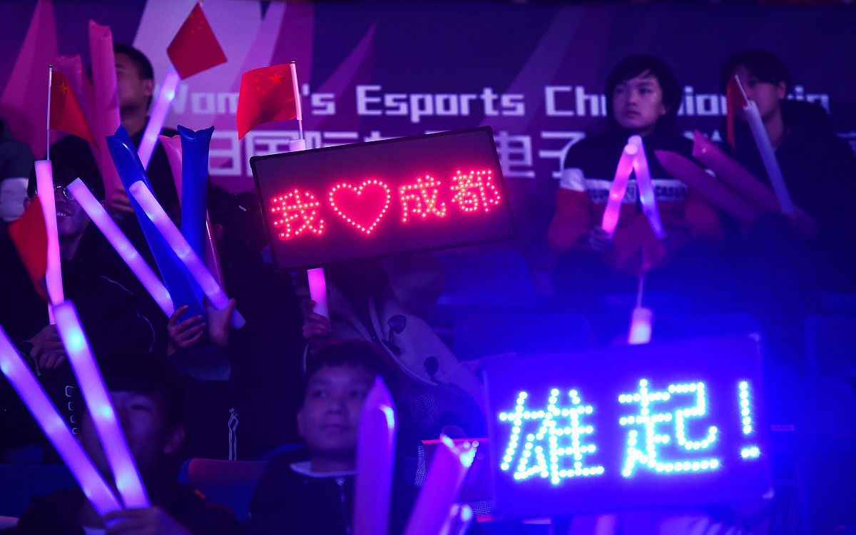 2018成都市高新实验中学录取分数_外地招生