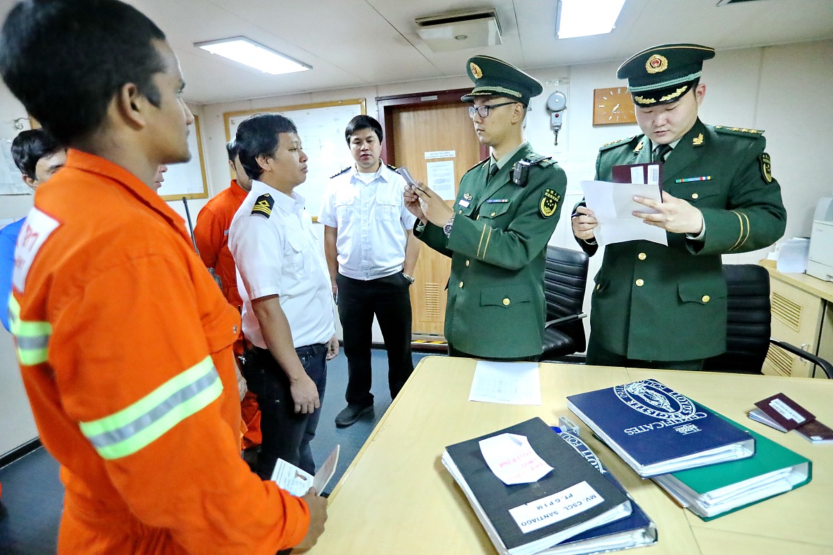 边防检查专业就业前景分析：国家政策、行业发展、薪资待遇