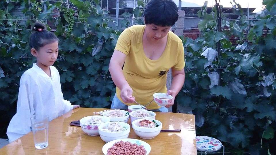 鸡胸肉好吃不发胖的做法,不炒不炖,搭配面条,一家人都爱吃