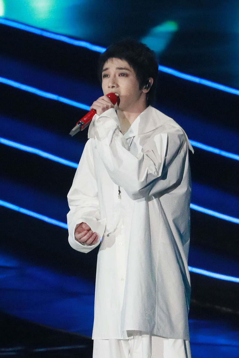 鸡你太美：现象级神曲背后的争议与思考