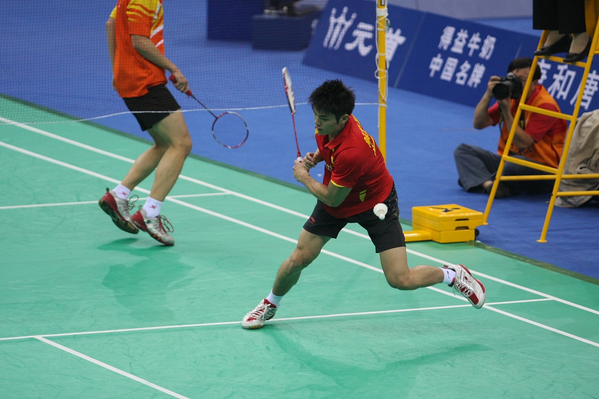 羽毛球马来步教程：动作拆解及技巧详解