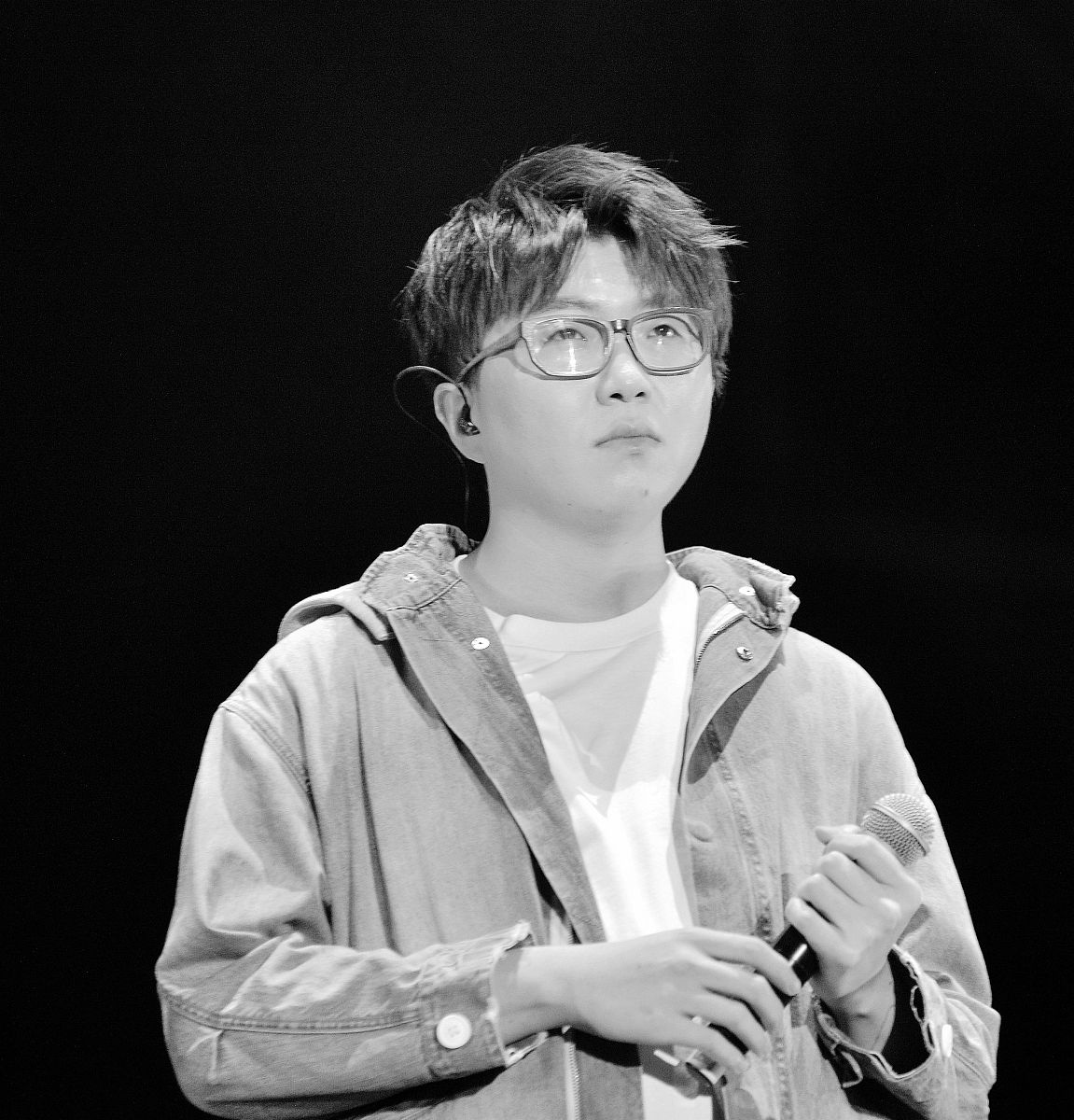 听了毛不易的不染可以怎么发朋友圈