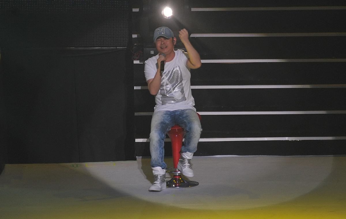 2011年5月21日,北京,2011刀郎"谢谢你"巡回演唱会的首站演出在北京万