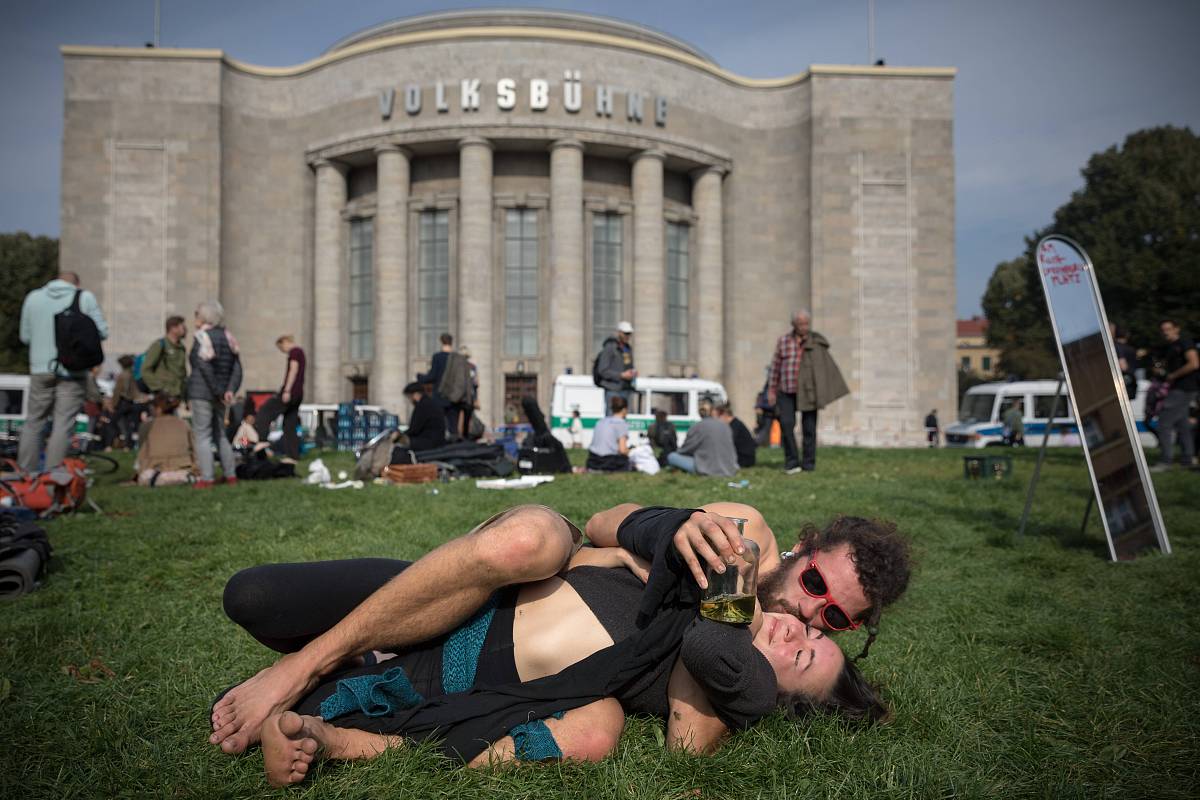 二战后科技革命对西方社会的影响：经济、政治、文化艺术与科技