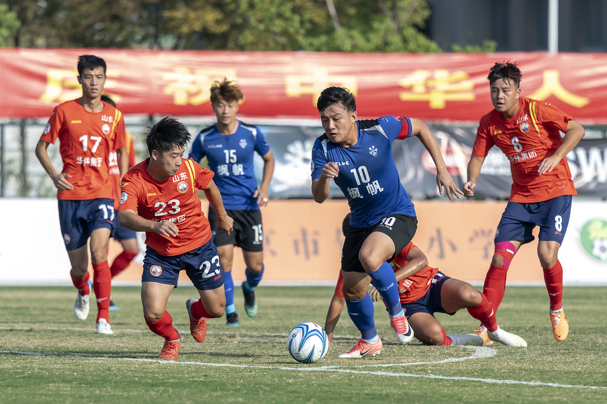 望岳 (Wang Yue) - 杜甫 (Du Fu) - 英汉对照