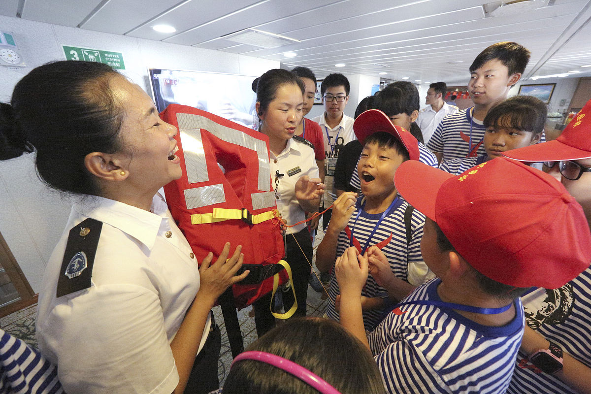 航空公司特殊旅客服务指南：老年人、儿童、残疾人、孕妇和宠物
