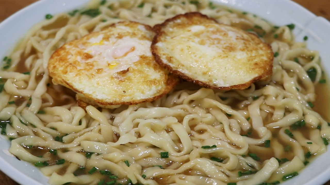 喜欢吃面条的一定要收藏,教你面条的懒人新做法,孩子能吃一大碗