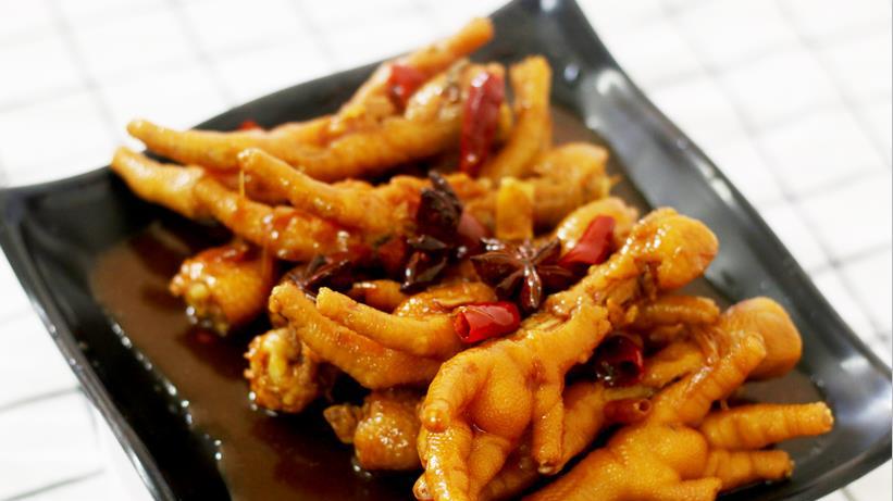 大厨2分钟教会你在家做秘制鸡爪,色香味俱全嚼劲十足,做法简单