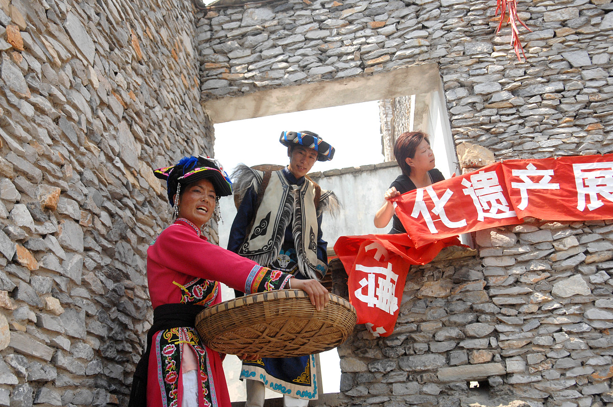2008年7月19日,北京中华民族园羌族博物馆,来自四川汶川地震灾区的羌