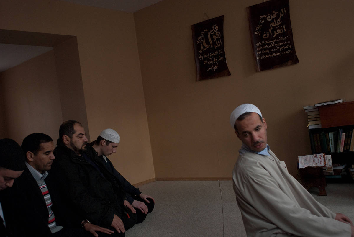 Pengertian Sholat: Rukun Islam yang Wajib Dikerjakan