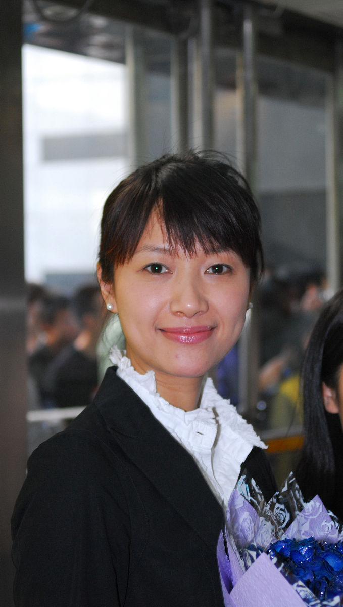2006年5月14日,北京,徐静蕾为自己的新书《老徐和博客》在北京举行第