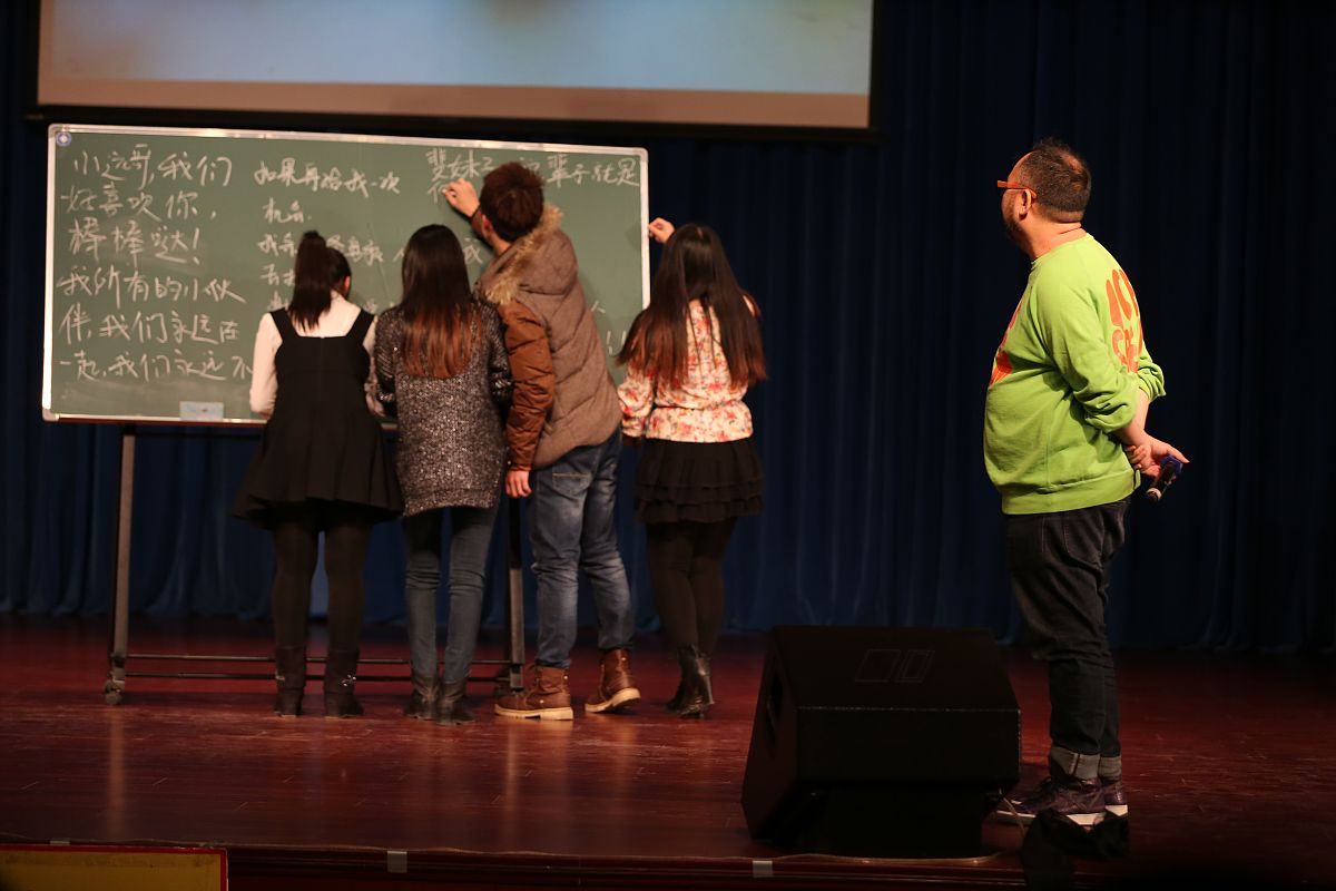 青春正当时：大学生心理剧剧本