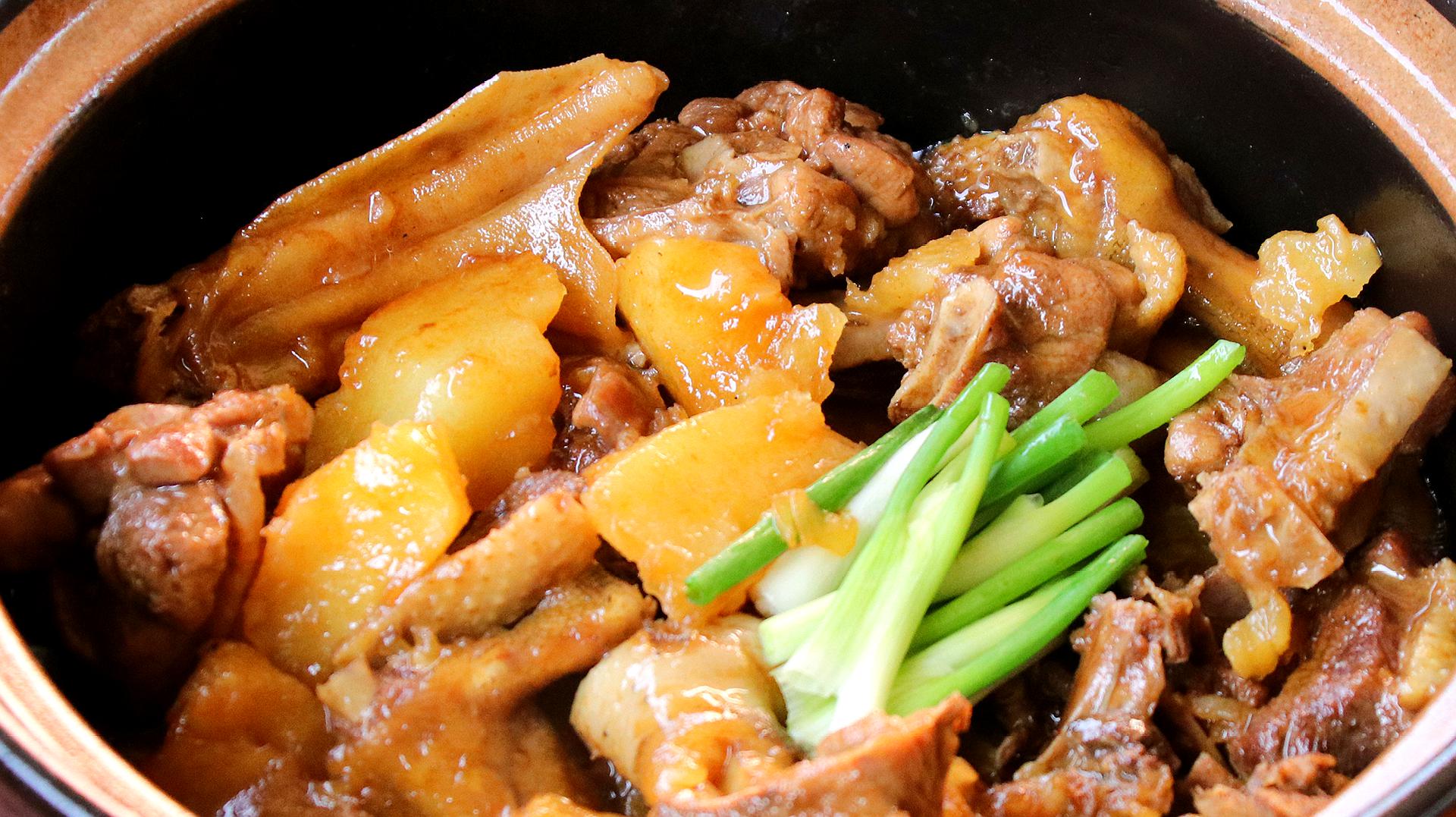 爱吃鸭肉的收藏了,学会这种独特的吃法,鸭肉醇香无臊味,太香了