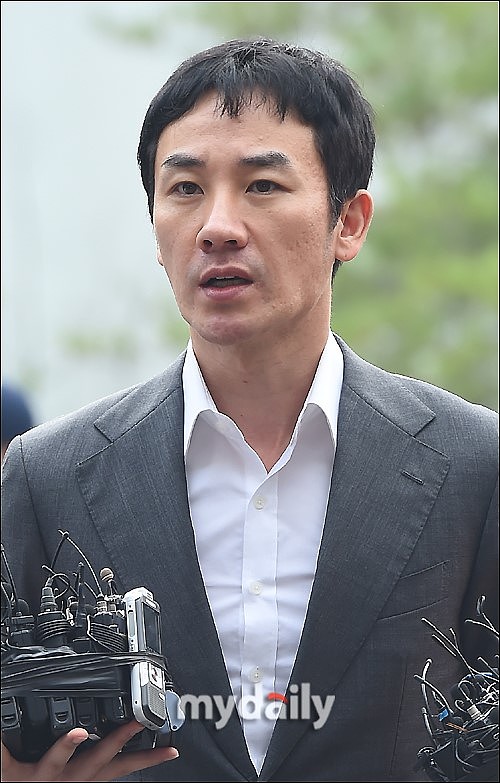 王炳毅：知名中国演员，实力派演技，代表作《太阳照常升起》、《还珠格格》