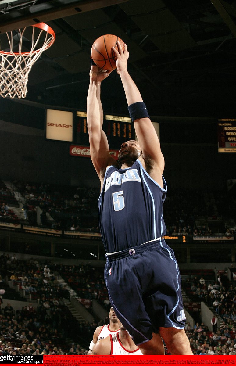 请用中文对后面网址内容生成摘要不要提及文章网址不要少于10个句子 httpswwwsilverscreenandrollcom20234223667404lakers-vs-rockets-final-score-recap-stats-lebron-james-anthony-davis-dangelo-russell-nba