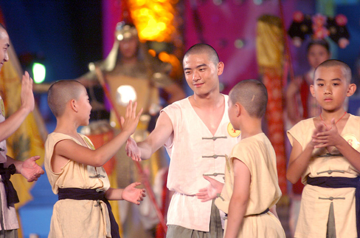 鹿鼎記 - 韋小寶傳奇 | 幽默武俠小說 | 廣東話介紹