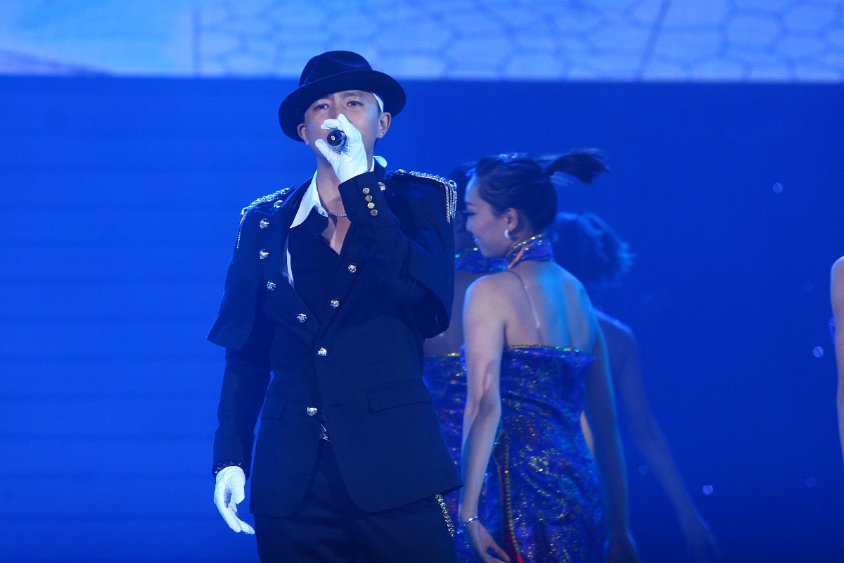 20以下哪些项目不可以进行邀请招标？15分A涉及国家安全、国家秘密而不宜公开招标的B受自然地域环境限制只有少量潜在投标人可供选择C潜在投标人人少于3家不能形成有效竞争D采用公开招标的费用过高占项目合同金额的比例超过15且邀请招标的费用明显低于公开招标方式的费用