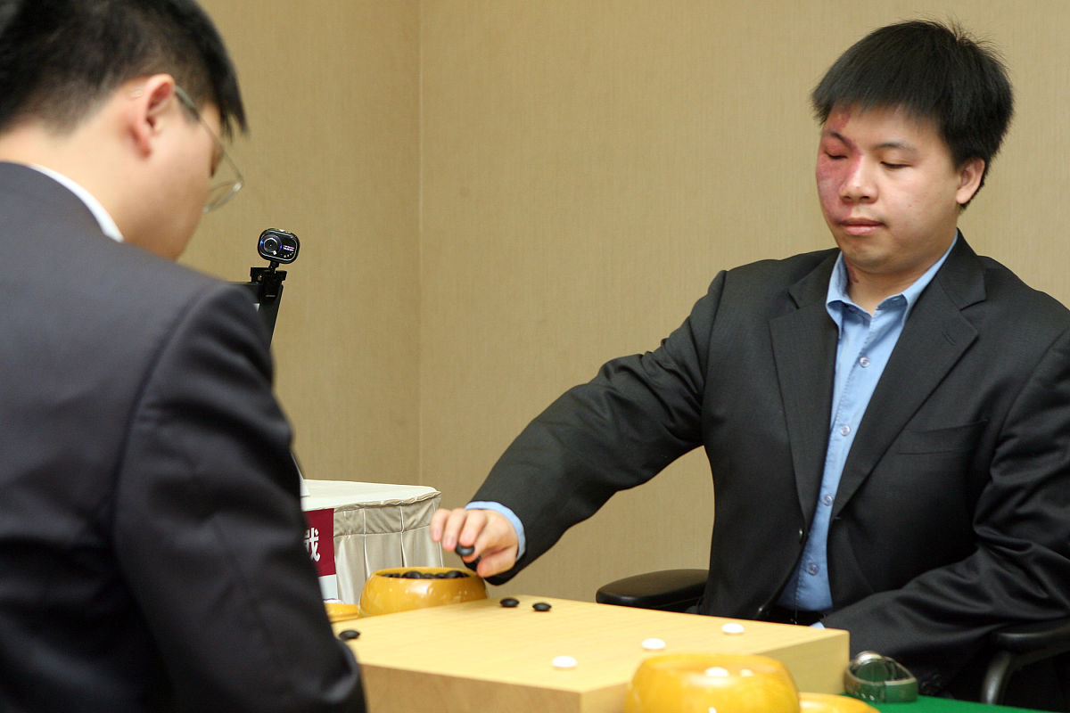 2007年3月22日,第11届lg杯世界棋王战三番决赛决胜局在韩国首尔落子.