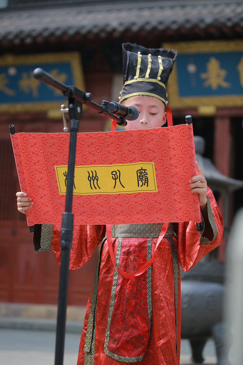 池州江南工业学校2022年招生办联系电话-怎么样