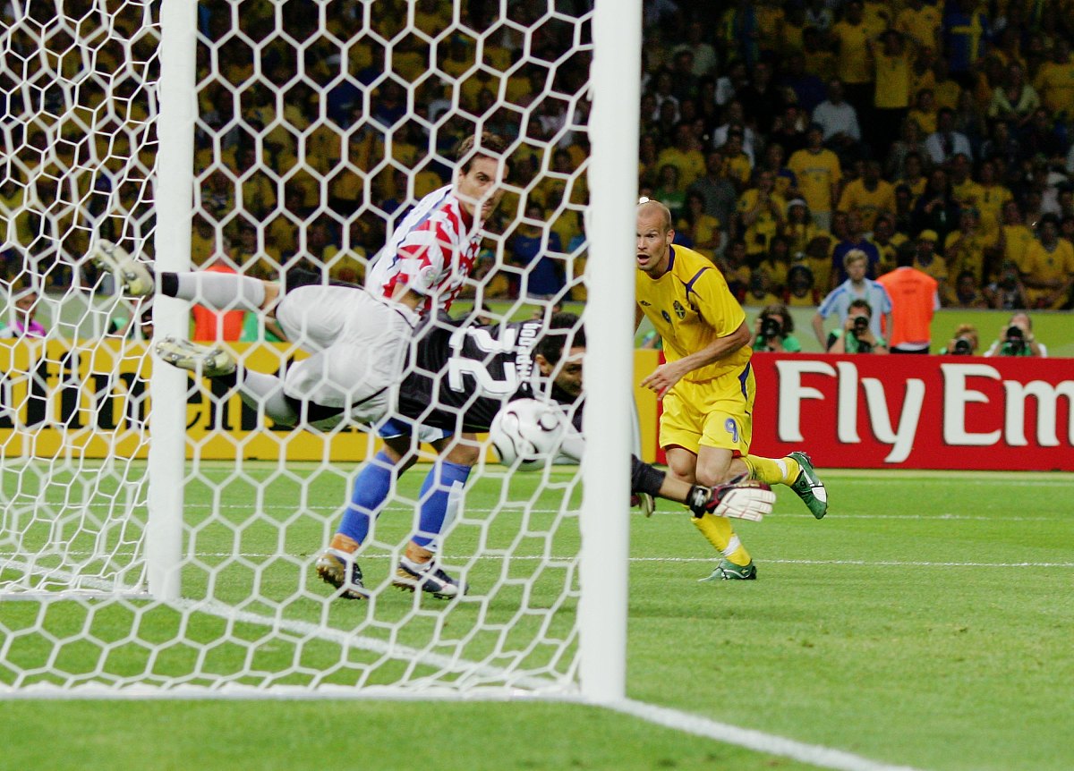 2006年6月15日,世界杯b组,瑞典1-0险胜巴拉圭.进球瞬间  berlin - jun