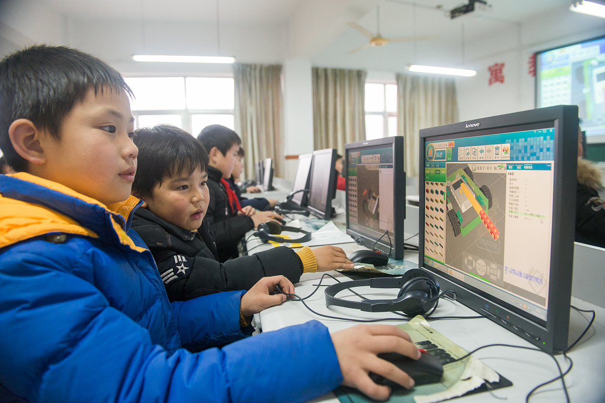 成都初中生如何申请计算机学校？2022年入学指南