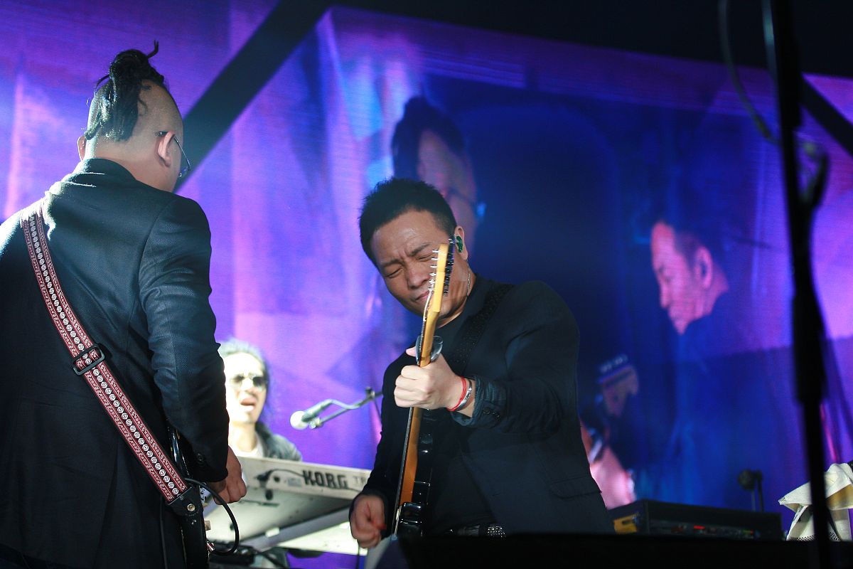 段嘉许：中国摇滚乐先驱，音乐家和公益人士