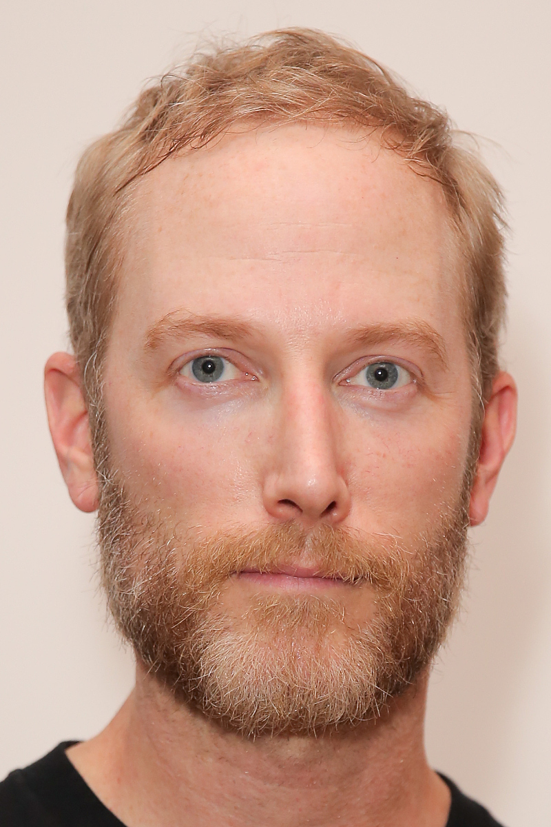 8个月宝宝发育标准及喂养指南：全方位解析宝宝成长关键