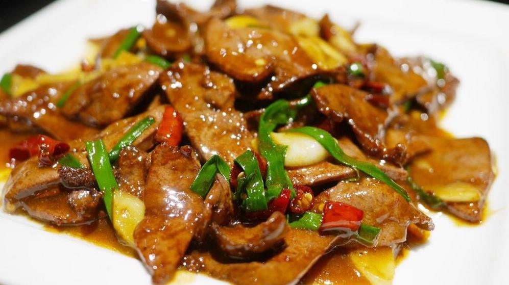 大厨教你炒猪肝的正确做法,牢记这一点,猪肝滑嫩无腥味,超下饭