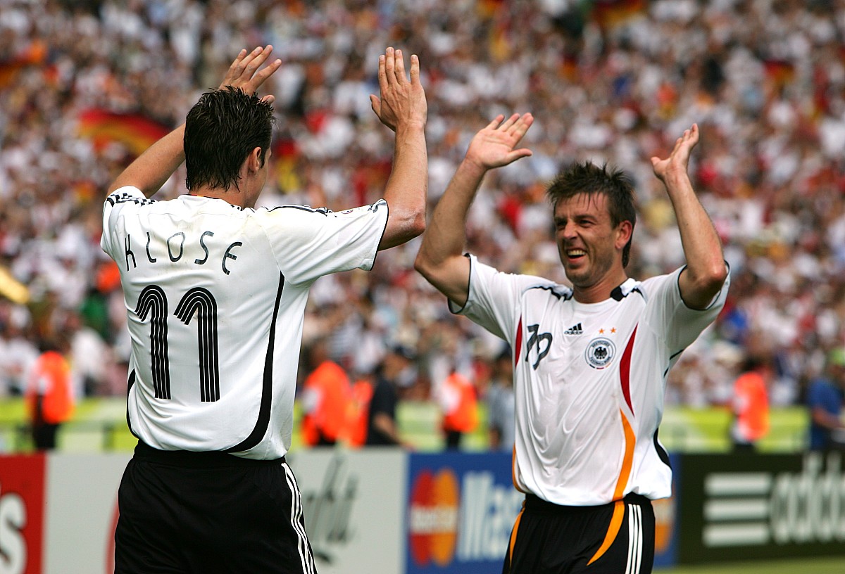 2006年6月20日,世界杯a组,德国3-0大胜厄瓜多尔.施奈德和克洛泽  (r-l