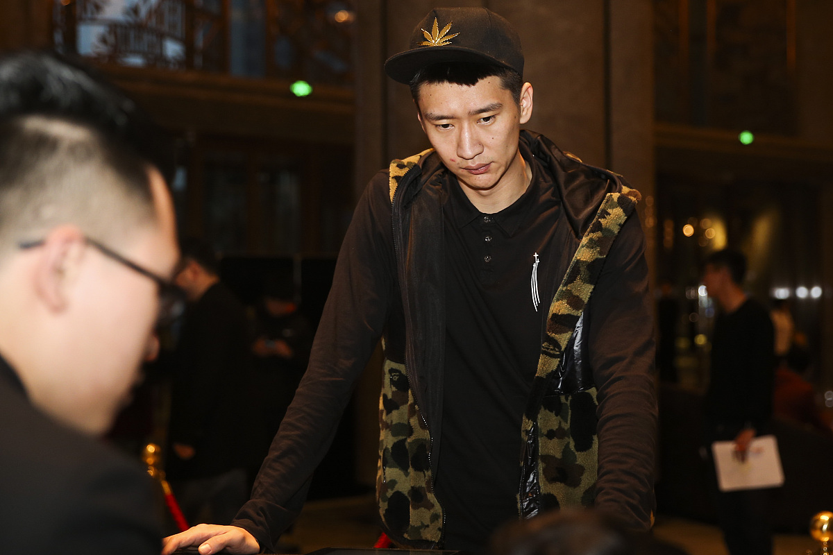 曹磊向屈楚萧倾诉心声，获陪伴和支持