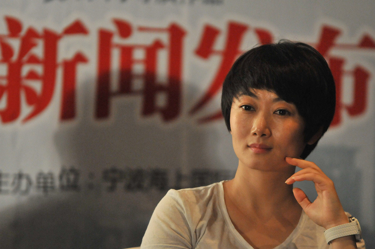 2010年7月4日,浙江宁波,电影《海上传奇》宣传发布会.  (应摄影师要求