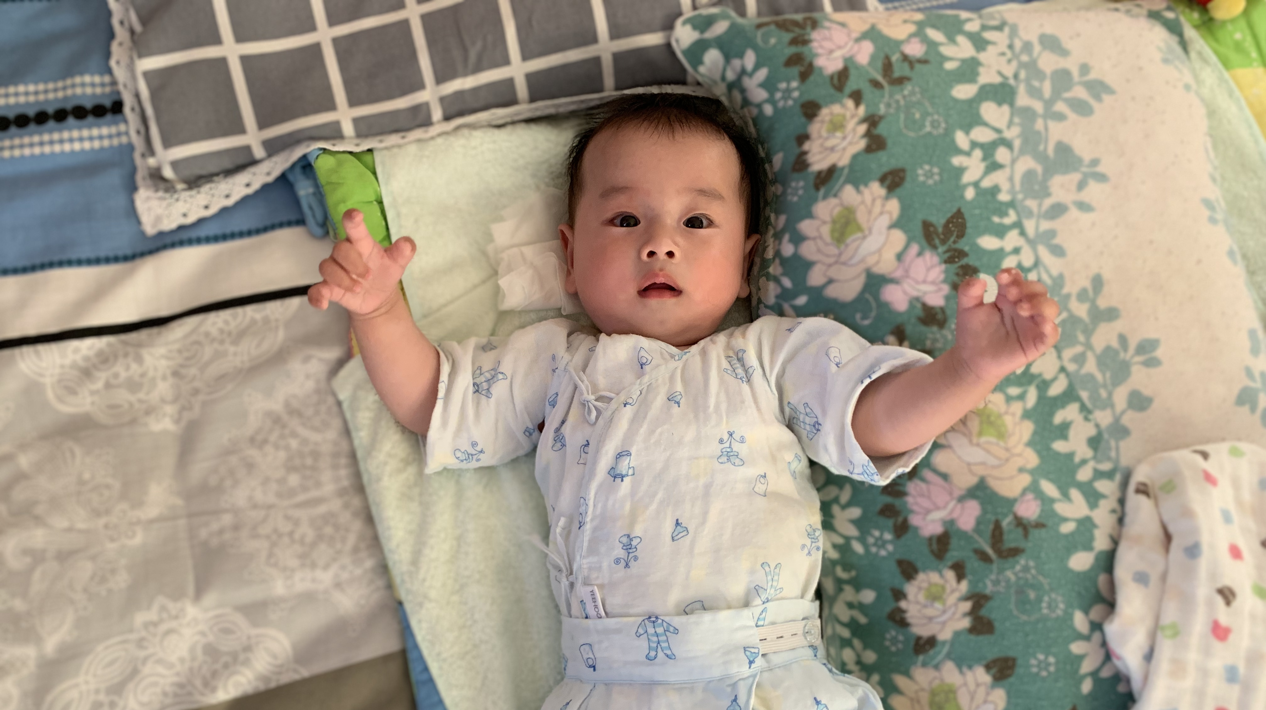 打工小伙:媳妇和宝宝从老家回来,中午做个好吃的,一家人幸福!
